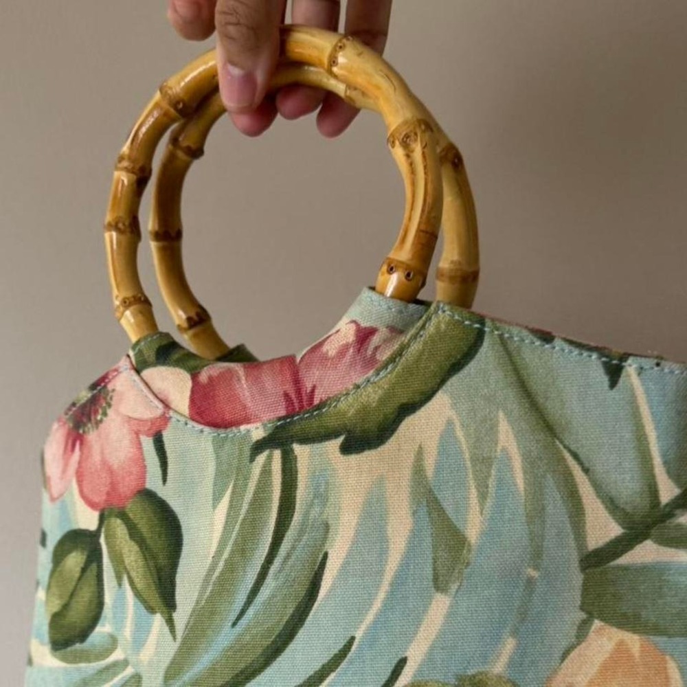Vintage tropical purse with bamboo handle canvas flower resort beach hawaii - Picture 4 of 4